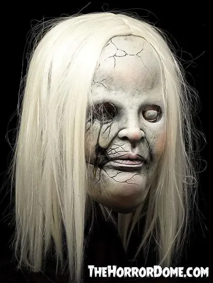 Máscara de Látex Muñeca Rota Cora