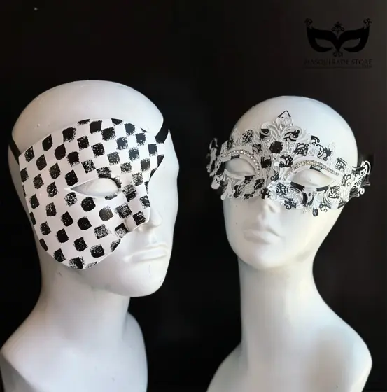 Set de Máscaras Monocromáticas para Pareja