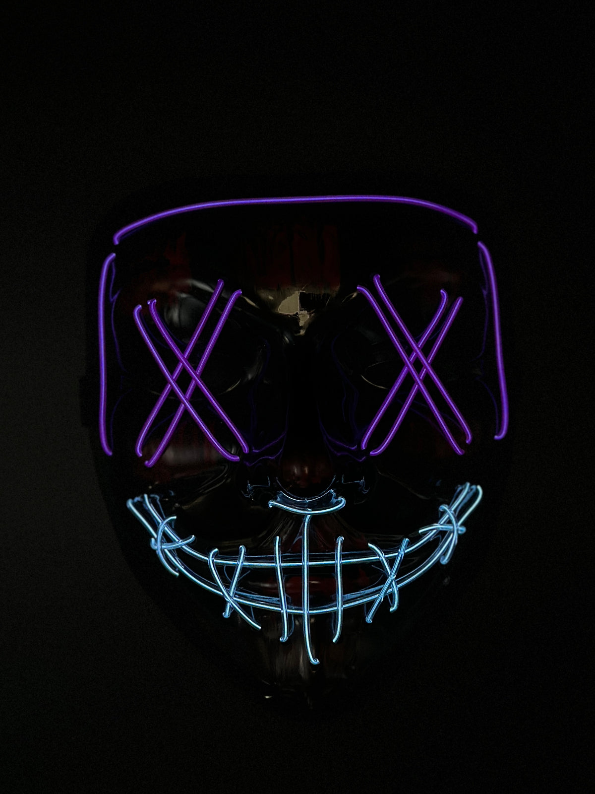 Máscara LED Neón Voltage Morado y Azul, foto 5 de 8