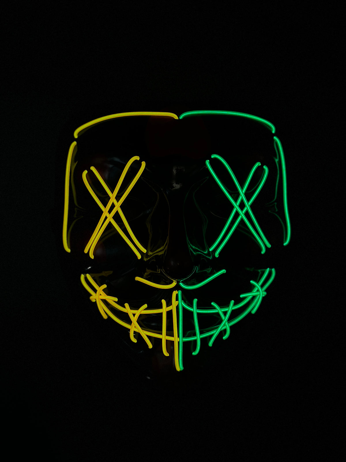 Máscara LED Neón Voltage Amarillo y Verde, foto 4 de 6