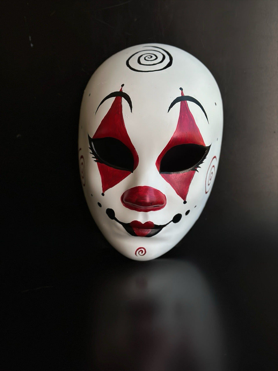 Máscara Completa de Muñeca de Carnaval Roja y Blanca, foto 4 de 5