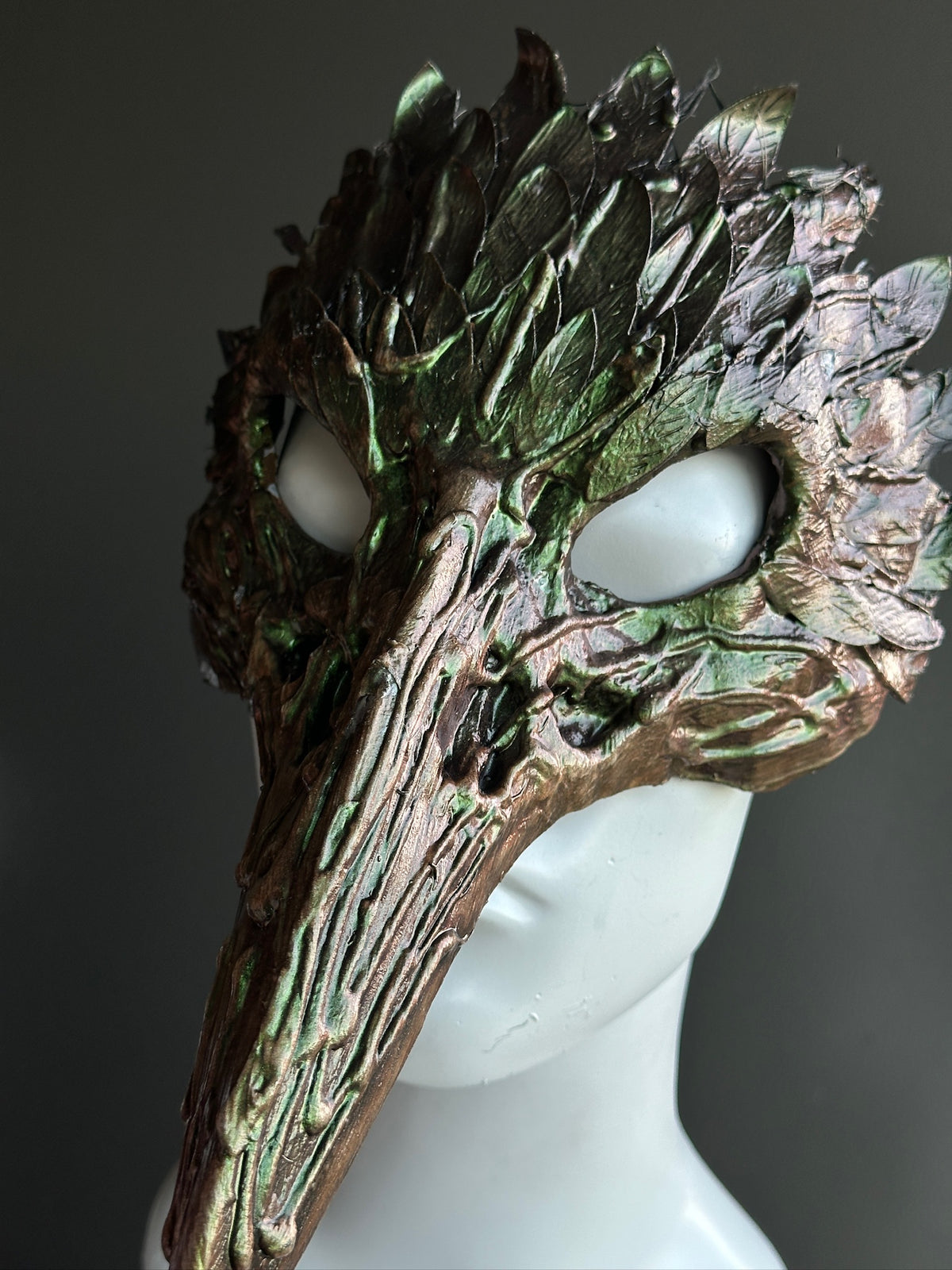 Máscara Calavera de Pájaro Verde y Bronce, foto 4 de 5
