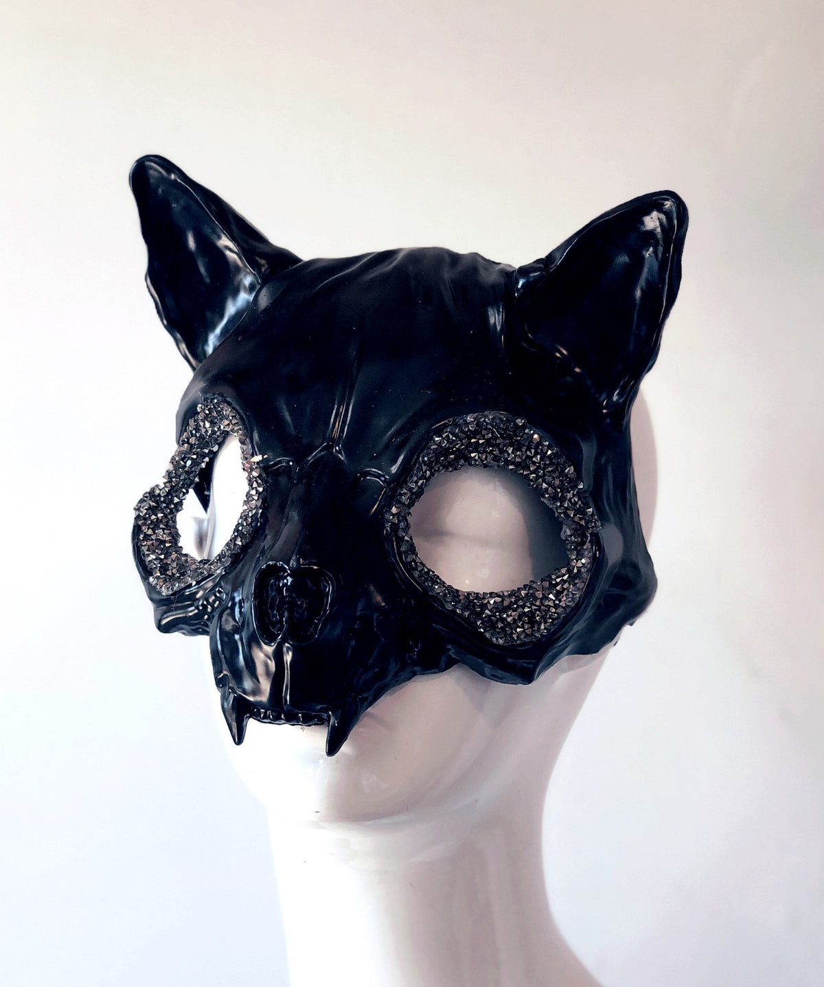 Máscara Colmillo Sombrío Gato con Diamantes, foto 1 de 3