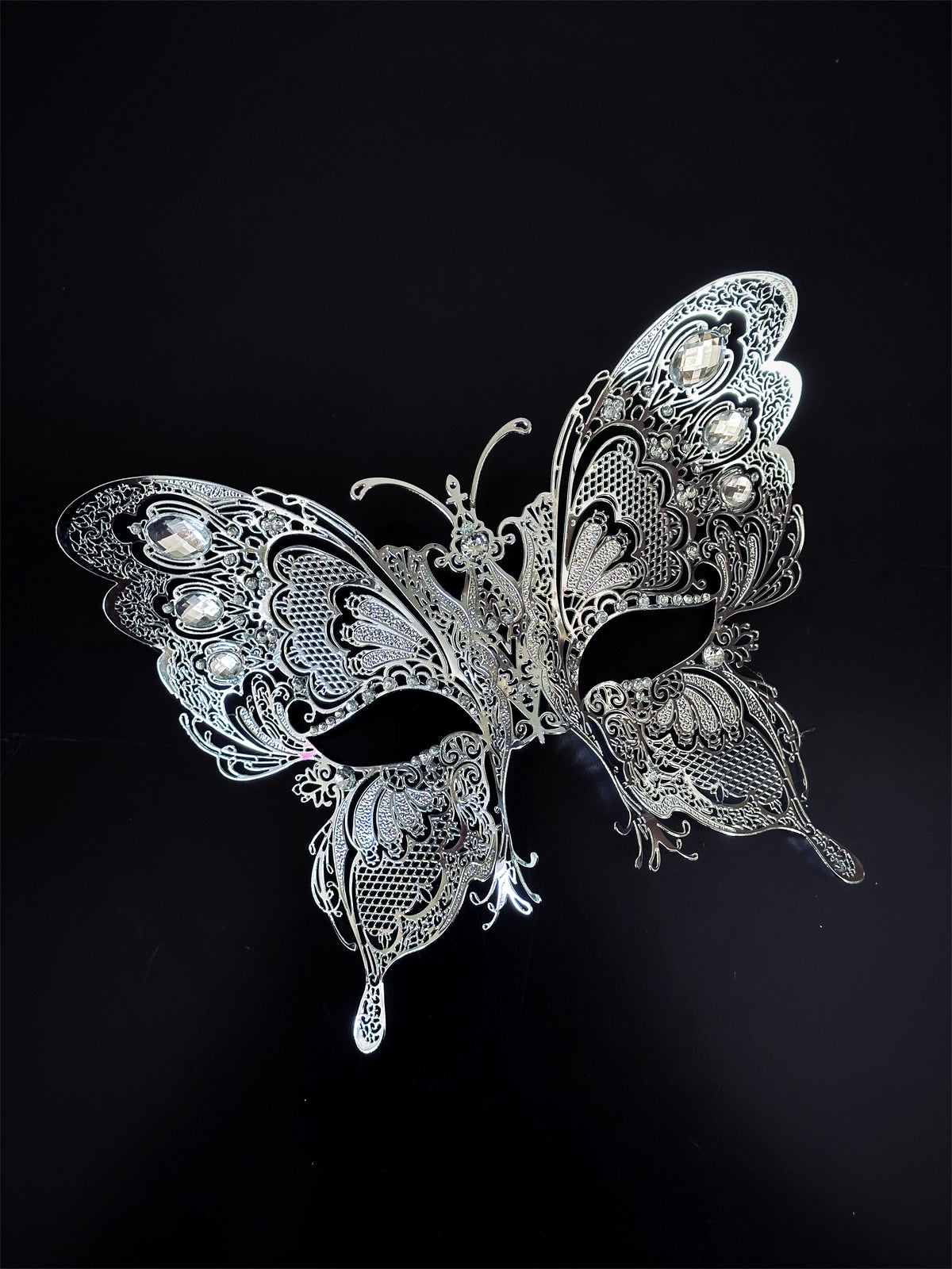 Máscara Metálica de Mariposa, foto 2 de 4