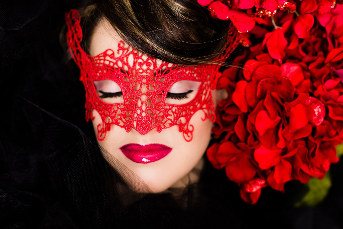 Máscara de Zorro de Encaje Roja, foto 1 de 5